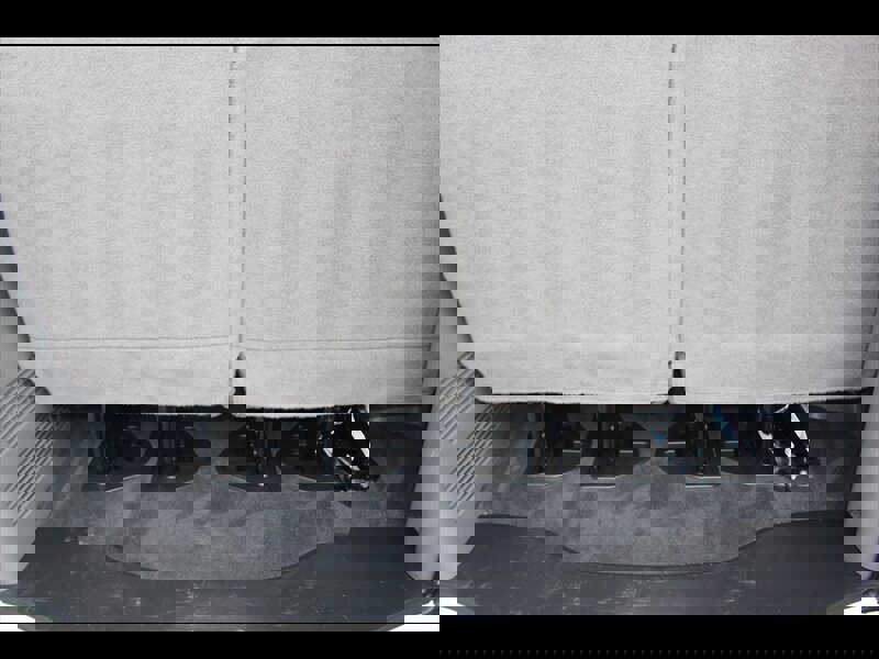 Used 2025 Chevrolet Express 3500 LS RWD image 9