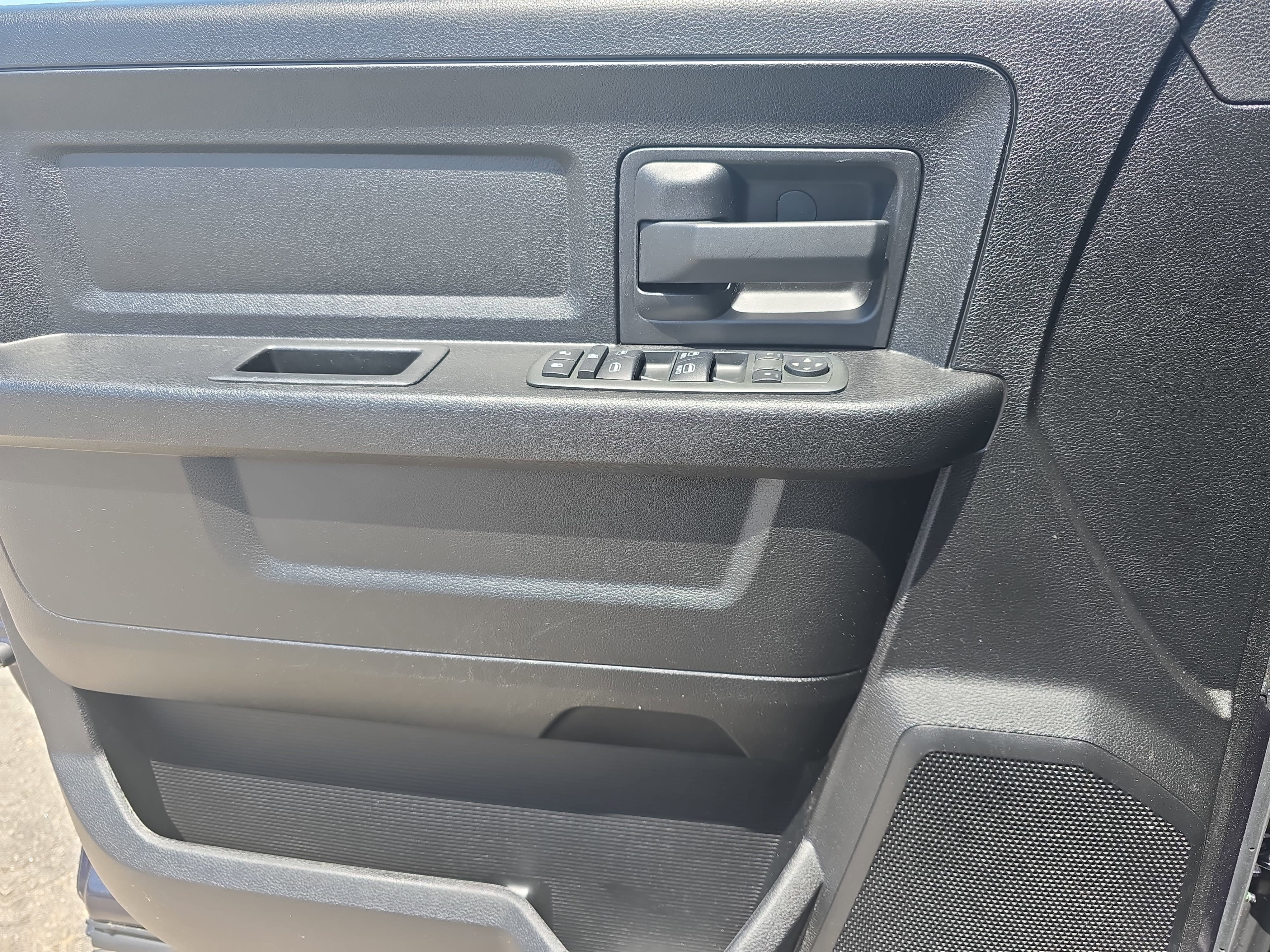Used 2013 RAM 1500 Express AWD/4WD image 23