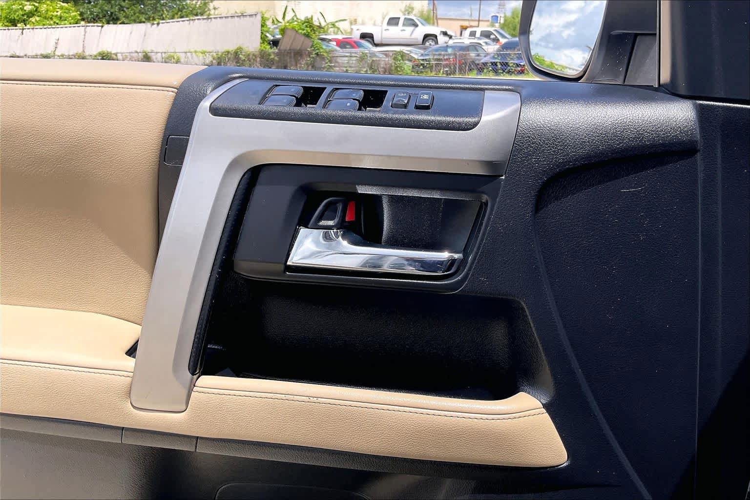 Used 2014 Toyota 4Runner SR5 Premium RWD image 34