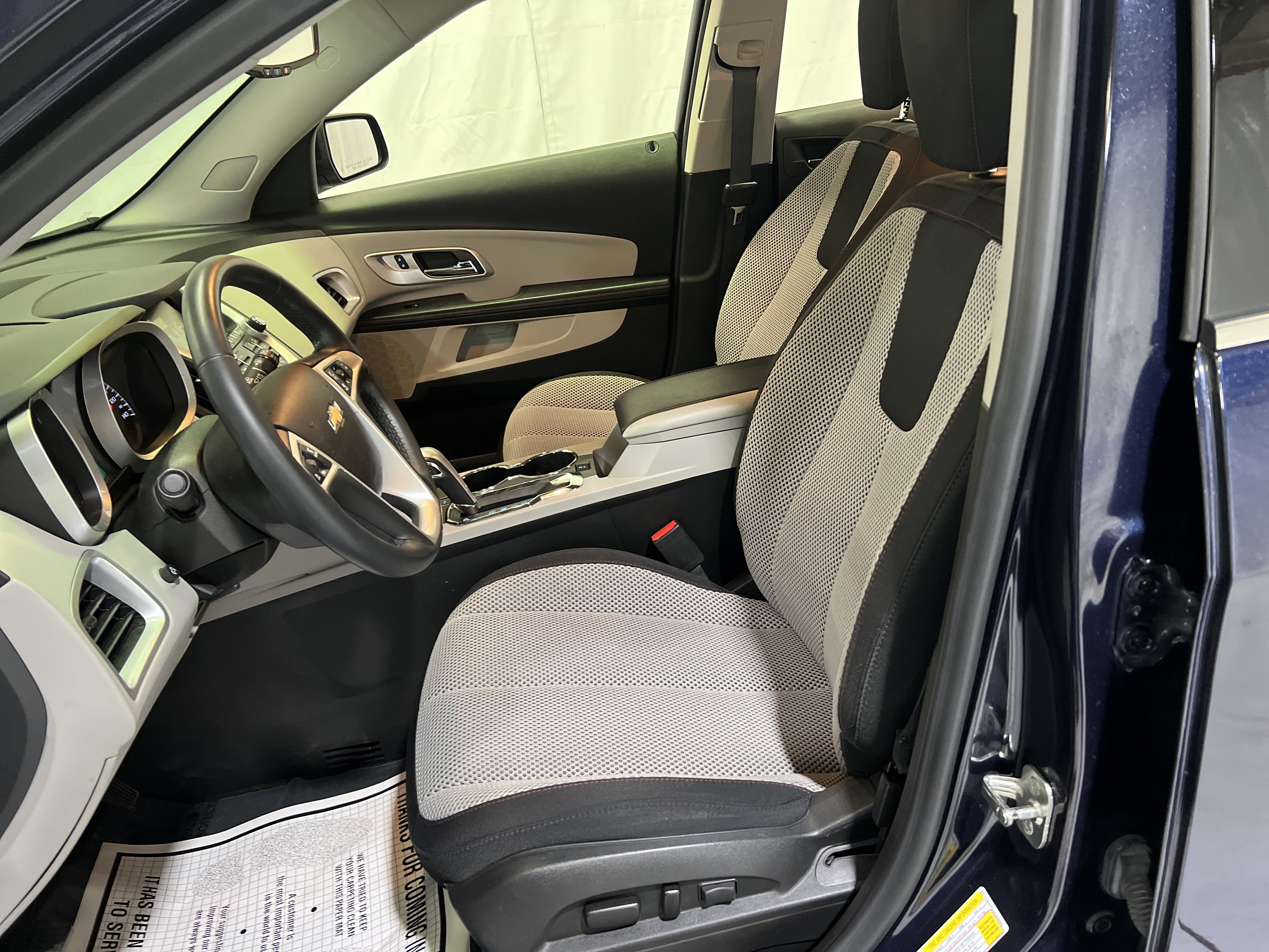 Used 2015 Chevrolet Equinox LT w/ Driver Convenience Package AWD/4WD image 17