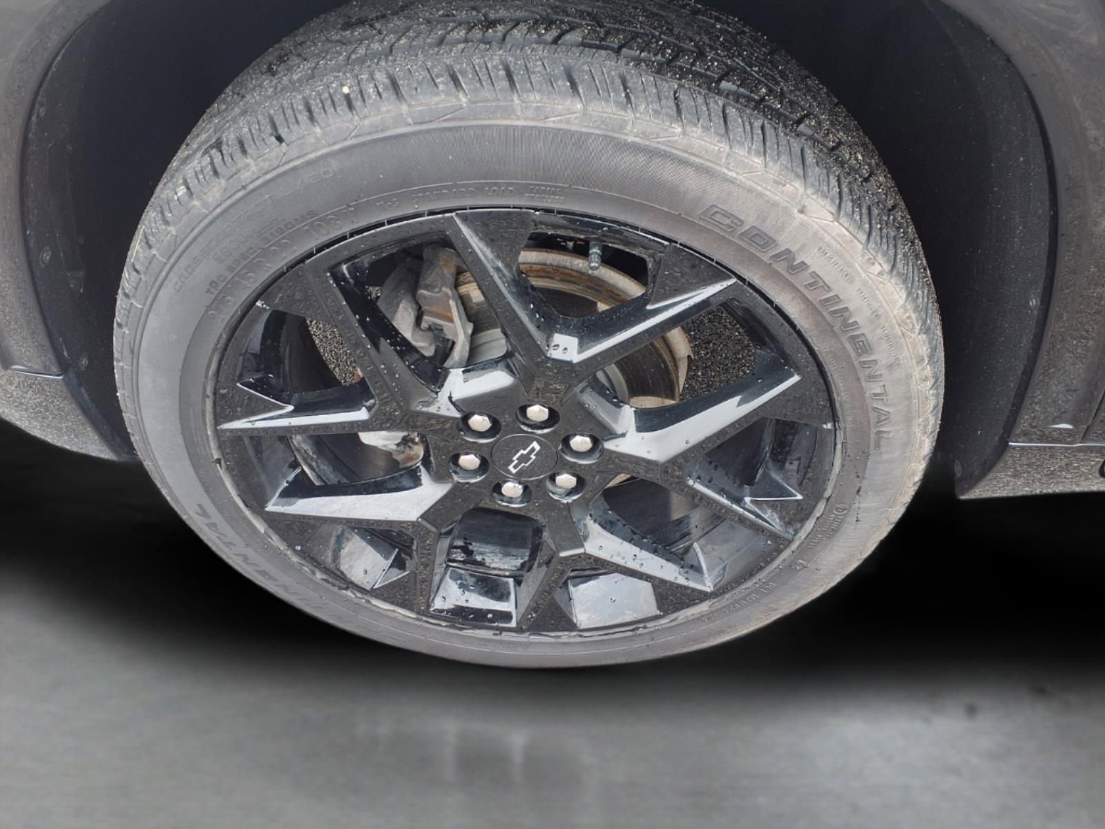 Used 2024 Chevrolet Traverse RS image 21