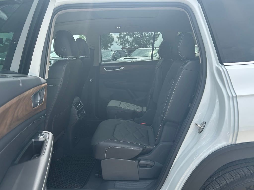 New 2026 Volkswagen Atlas SE image 43