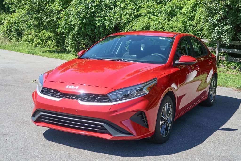 Used 2023 Kia Forte LXS FWD image 4