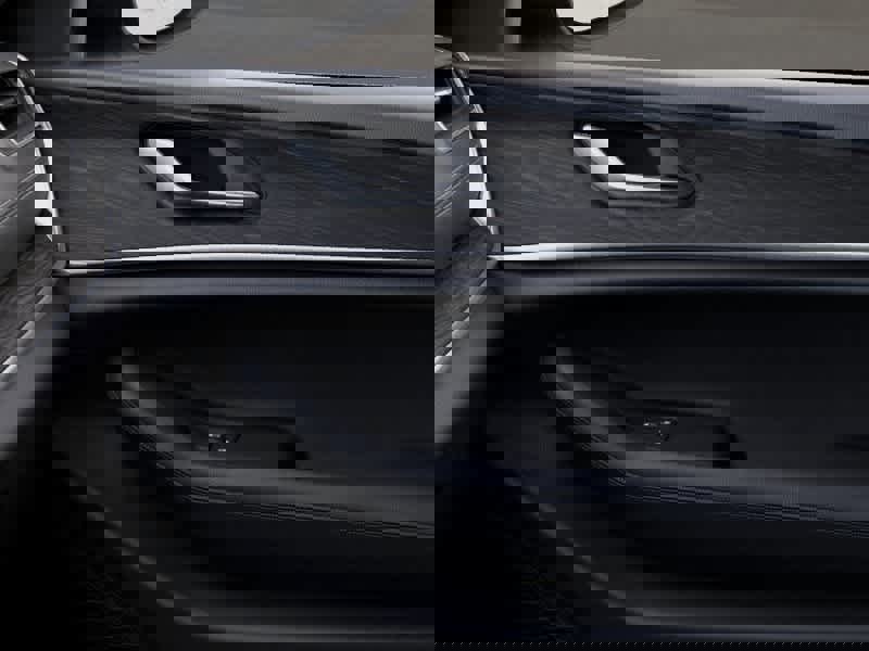 New 2026 Jeep Grand Cherokee Altitude image 25