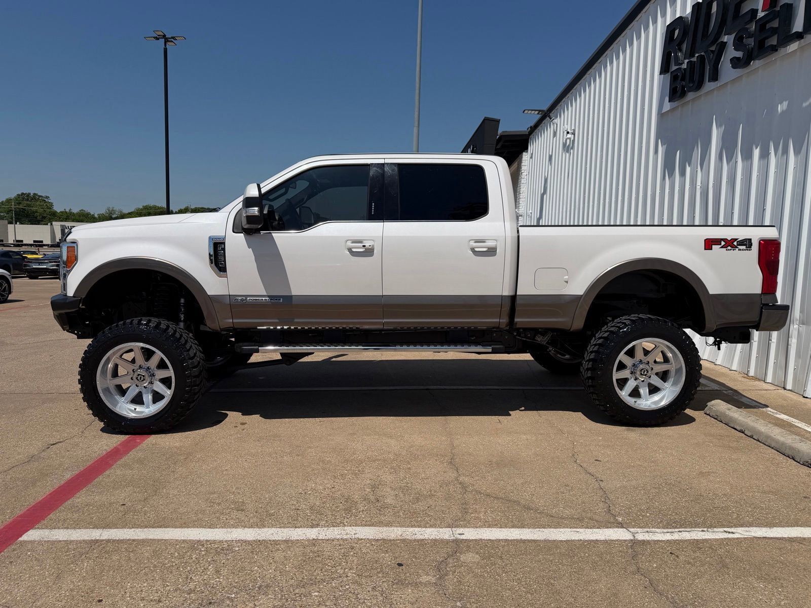 Used 2019 Ford F250 King Ranch w/ King Ranch Ultimate Package AWD/4WD image 22