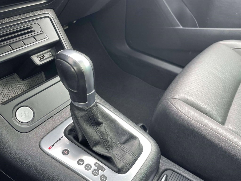 Used 2017 Volkswagen Tiguan Wolfsburg Edition image 31