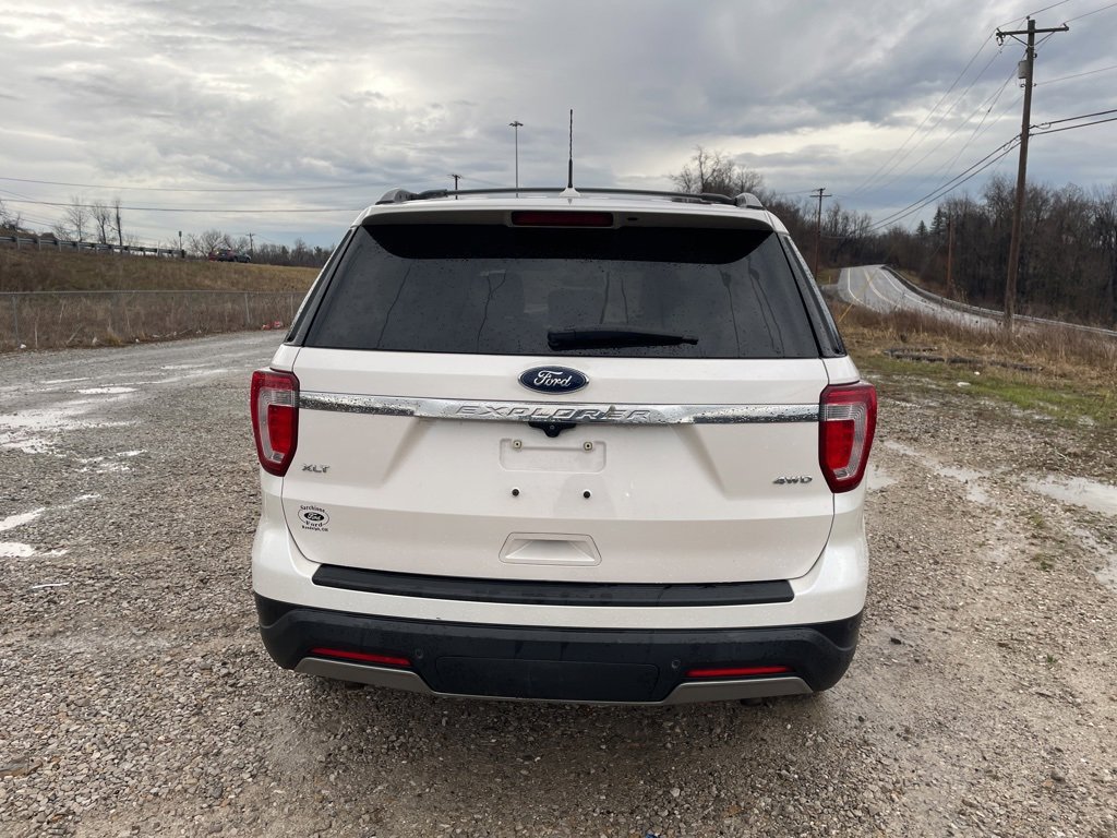 Used 2019 Ford Explorer XLT w/ Equipment Group 202A image 6