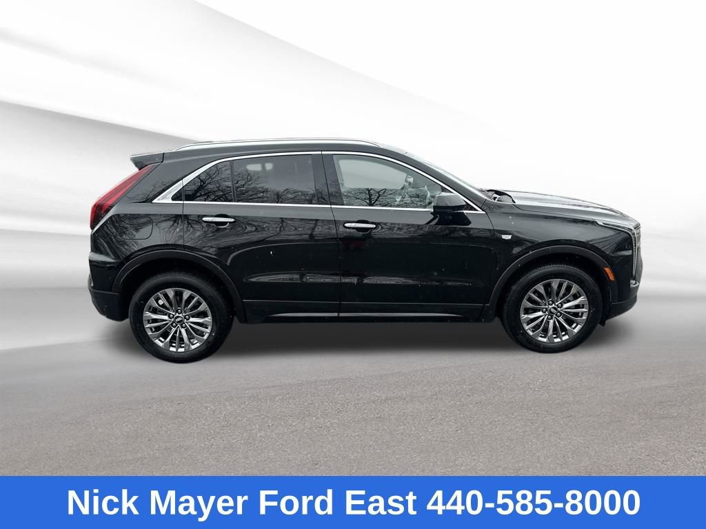 Used 2025 Cadillac XT4 Premium Luxury image 8