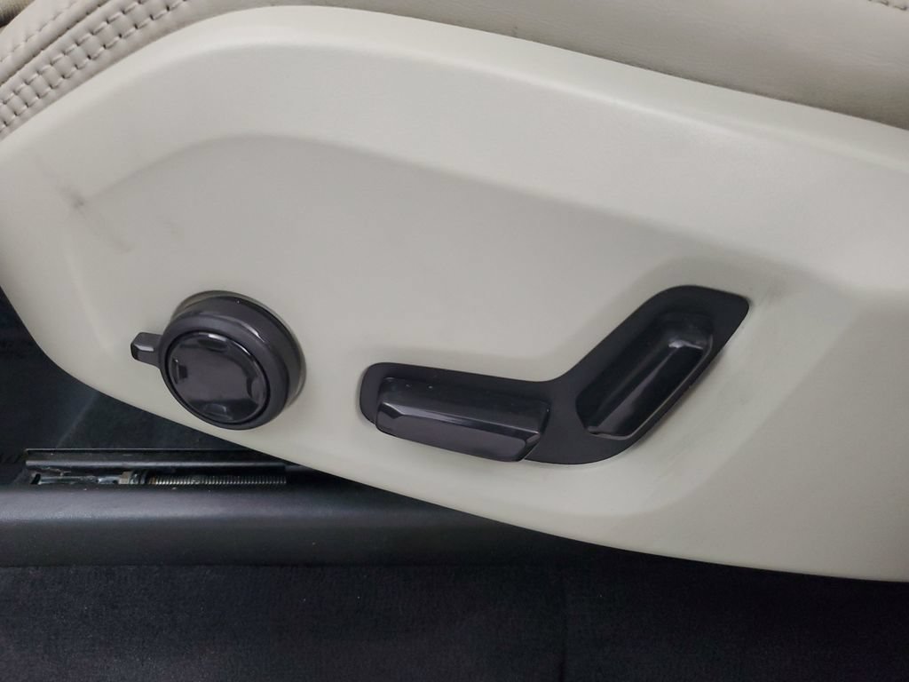 Certified 2023 Volvo XC90 B6 Ultimate AWD/4WD image 23