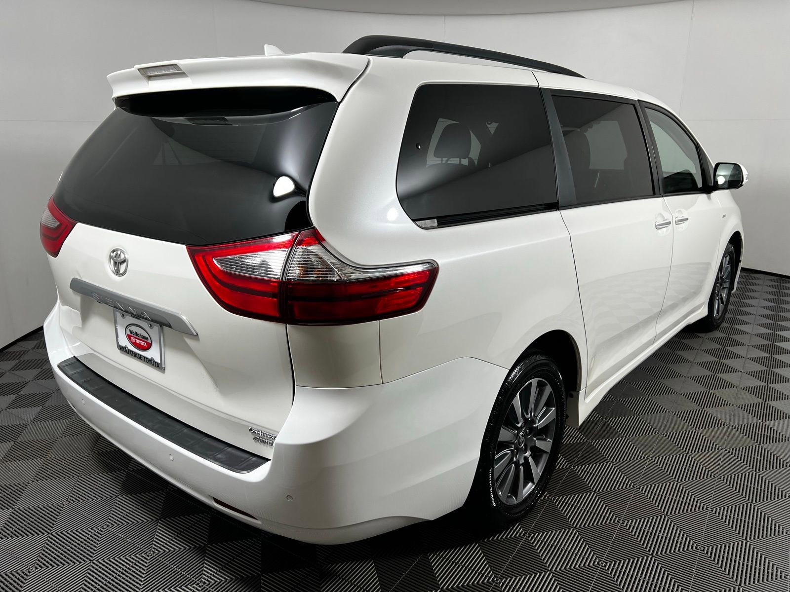 Certified 2020 Toyota Sienna Limited Premium image 5