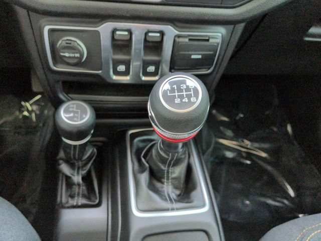 Used 2024 Jeep Wrangler Sport AWD/4WD image 19