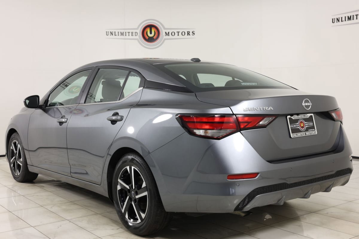 Used 2025 Nissan Sentra SV FWD image 4