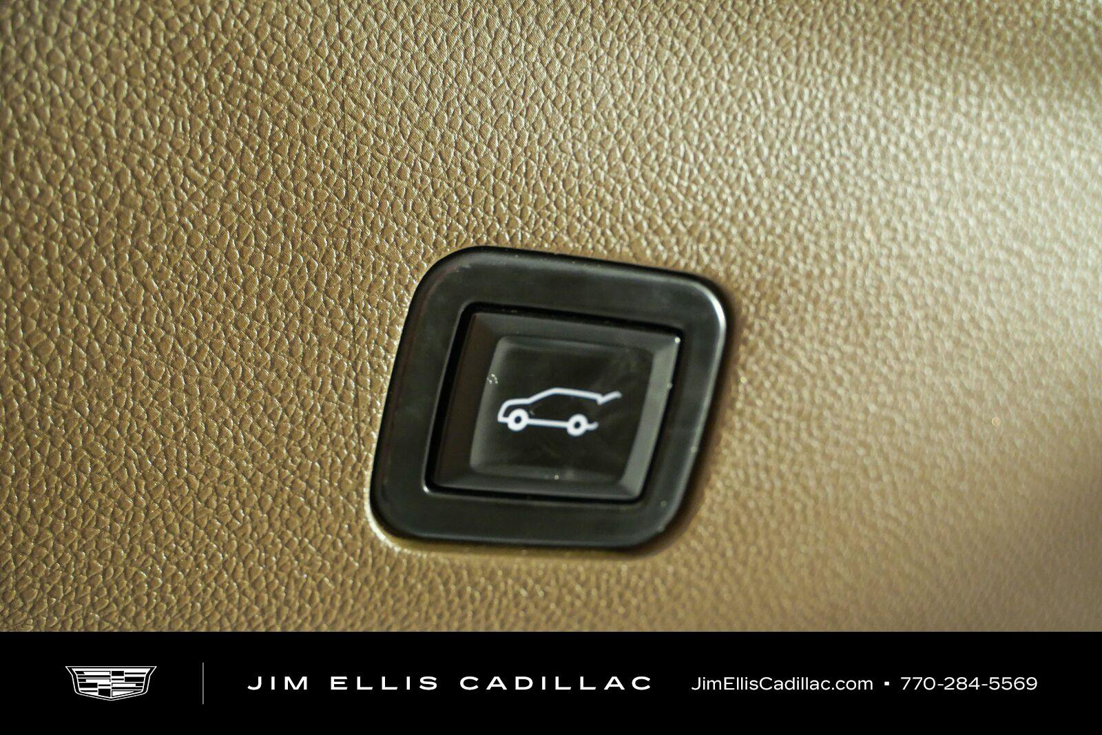 Used 2021 GMC Yukon XL Denali w/ Denali Premium Package RWD image 38