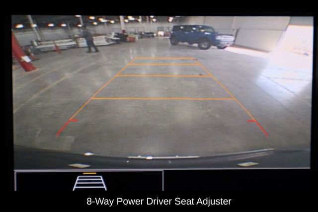 Used 2023 GMC Terrain SLE w/ Driver Convenience Package image 8