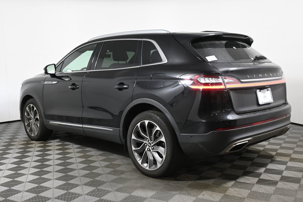 Used 2022 Lincoln Nautilus Reserve w/ Equipment Group 201A image 8