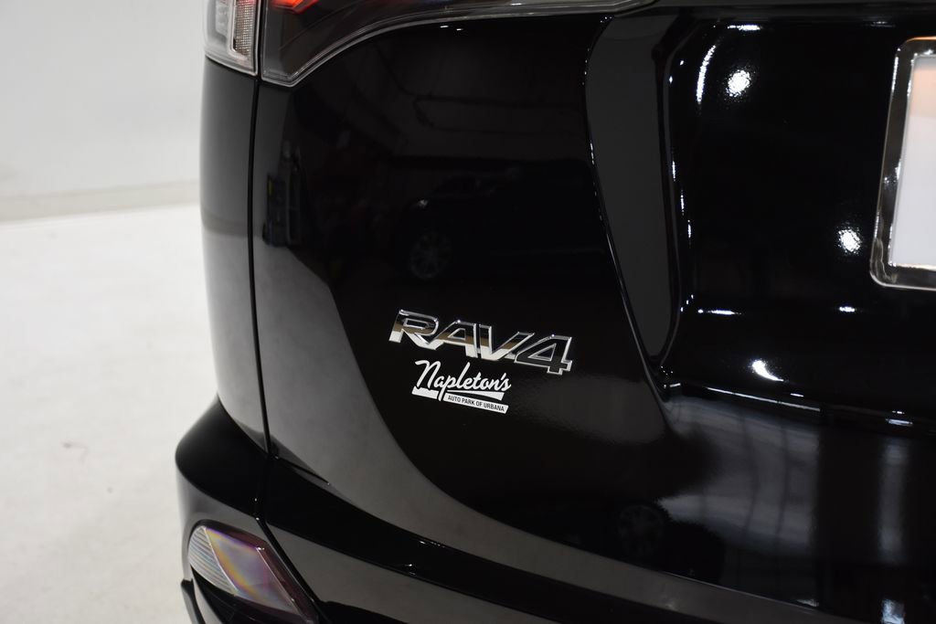 Used 2018 Toyota RAV4 XLE image 29