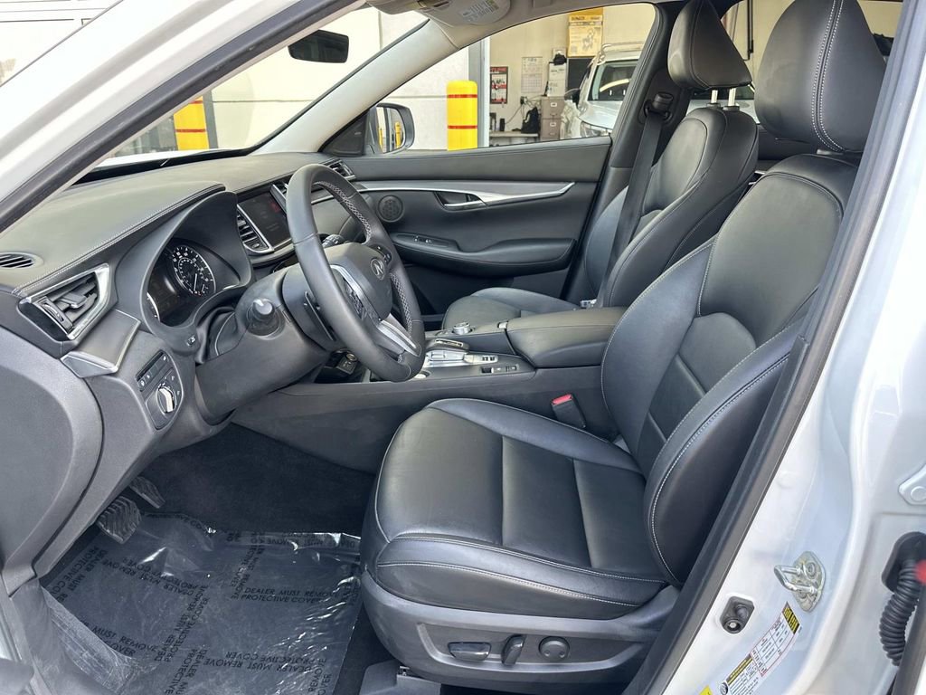 Used 2023 INFINITI QX50 Pure image 25