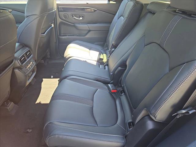 Certified 2025 Honda Pilot Touring image 17