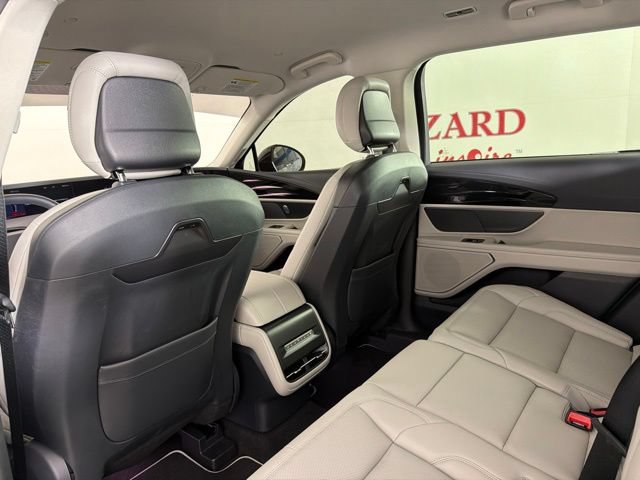 Used 2026 Lincoln Nautilus Premier AWD/4WD image 14