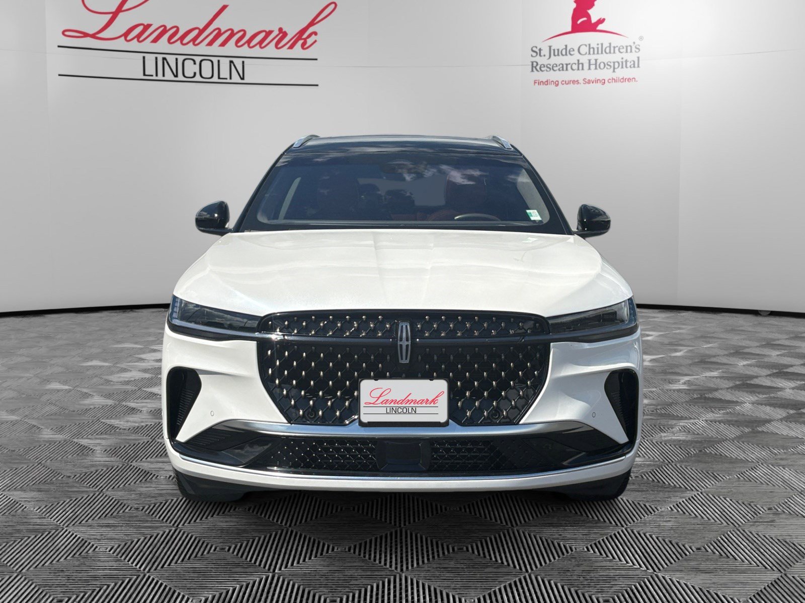 Certified 2024 Lincoln Nautilus Black Label AWD/4WD image 8