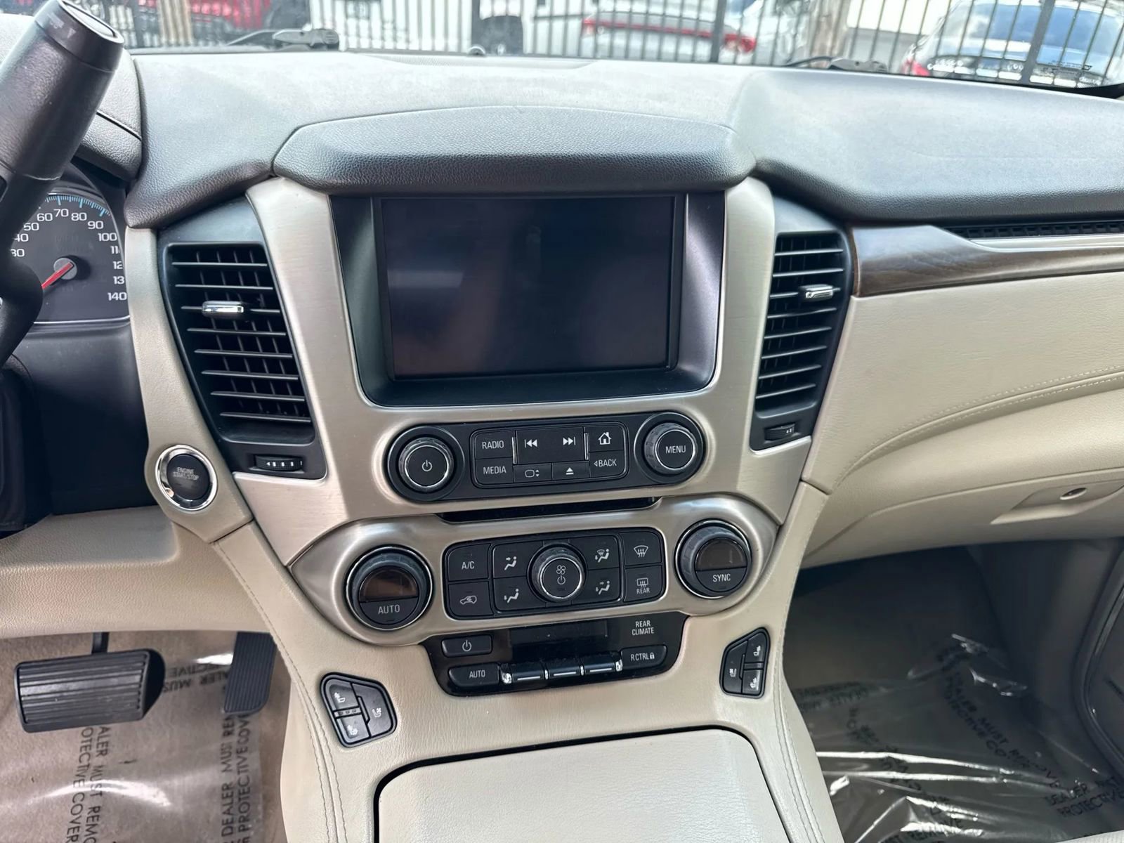 Used 2019 GMC Yukon XL Denali image 29