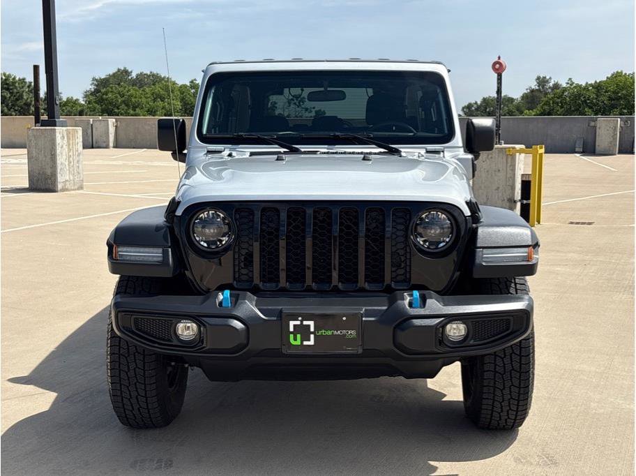 Used 2023 Jeep Wrangler Unlimited image 2