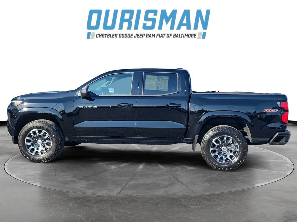 Used 2025 Chevrolet Colorado Z71 AWD/4WD image 3