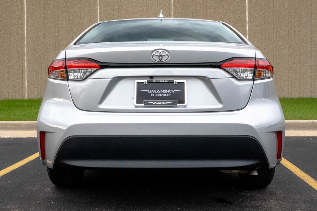Used 2024 Toyota Corolla LE FWD image 6