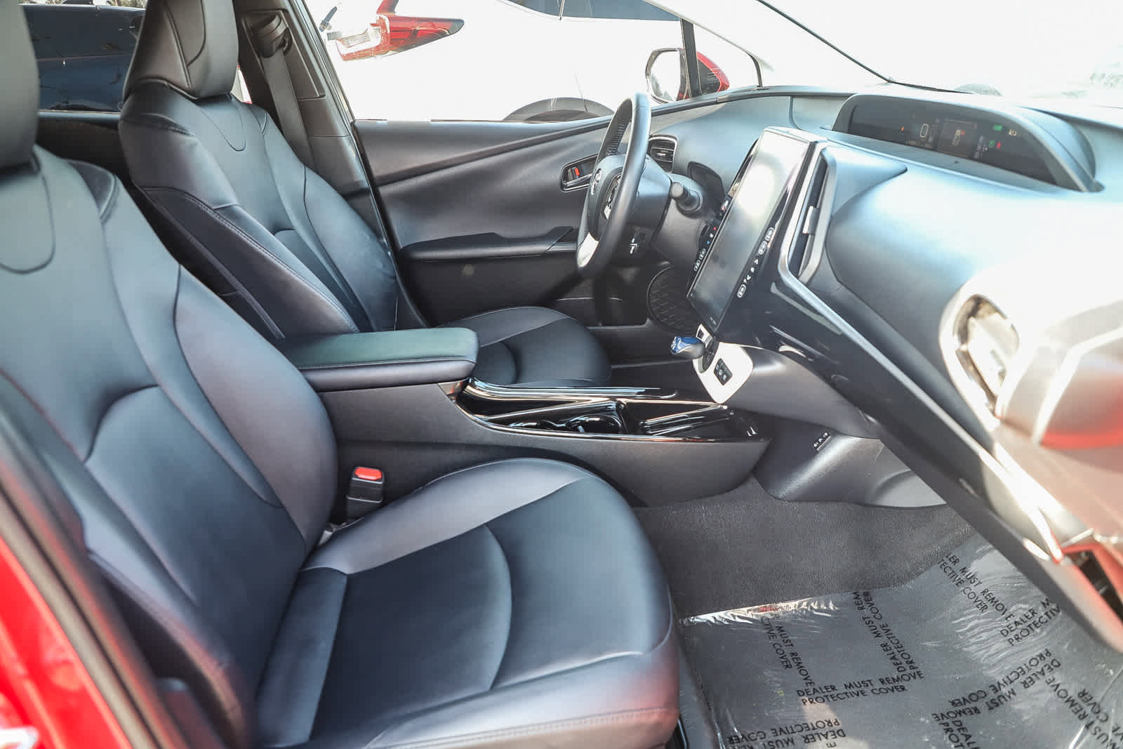 Used 2018 Toyota Prius Prime Premium image 17