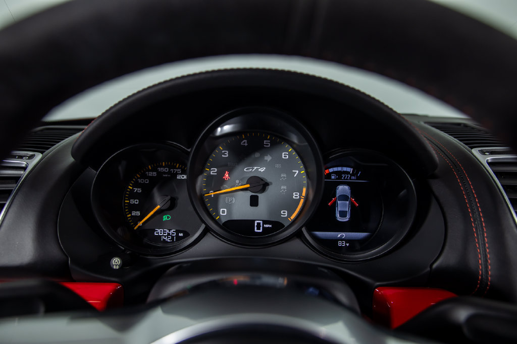Used 2016 Porsche Cayman GT4 RWD image 26