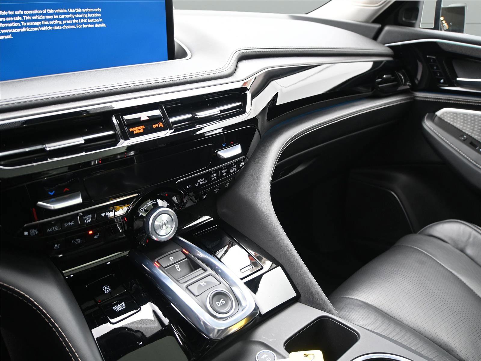 Certified 2022 Acura MDX SH-AWD w/ Advance Package image 4