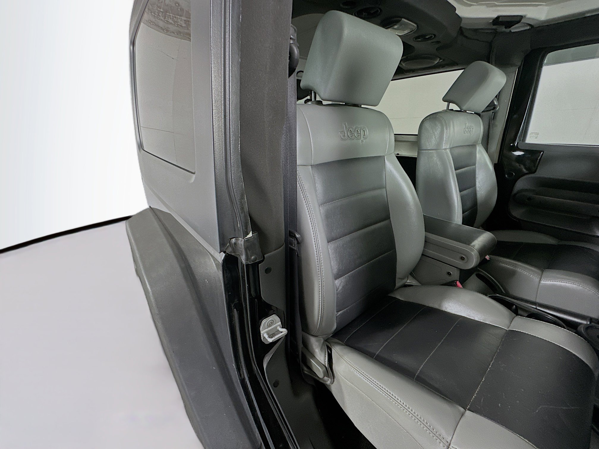 Used 2010 Jeep Wrangler Rubicon w/ Dual Top Group image 24