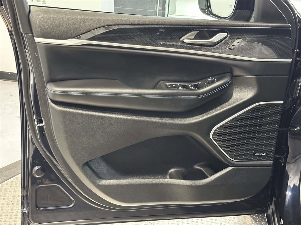 Used 2024 Jeep Grand Cherokee Trailhawk w/ Advanced Protech Group II image 14