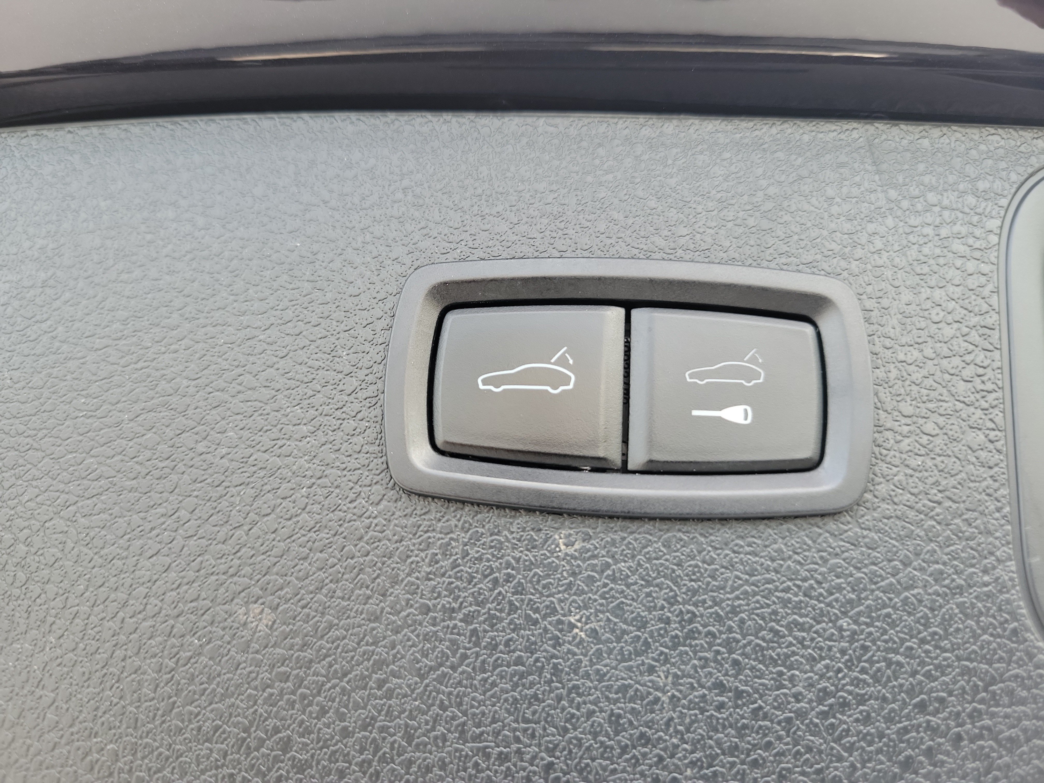 Used 2024 Porsche Macan S AWD/4WD image 10