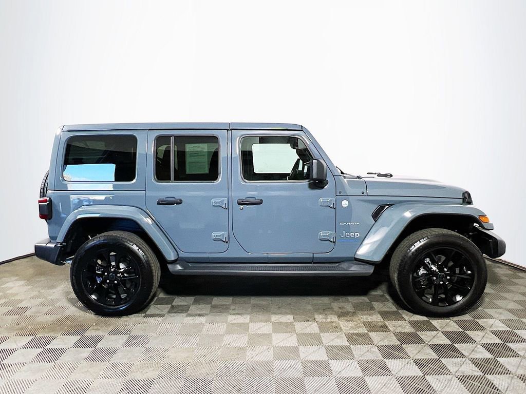 Used 2024 Jeep Wrangler Unlimited Sahara w/ Technology Group image 8