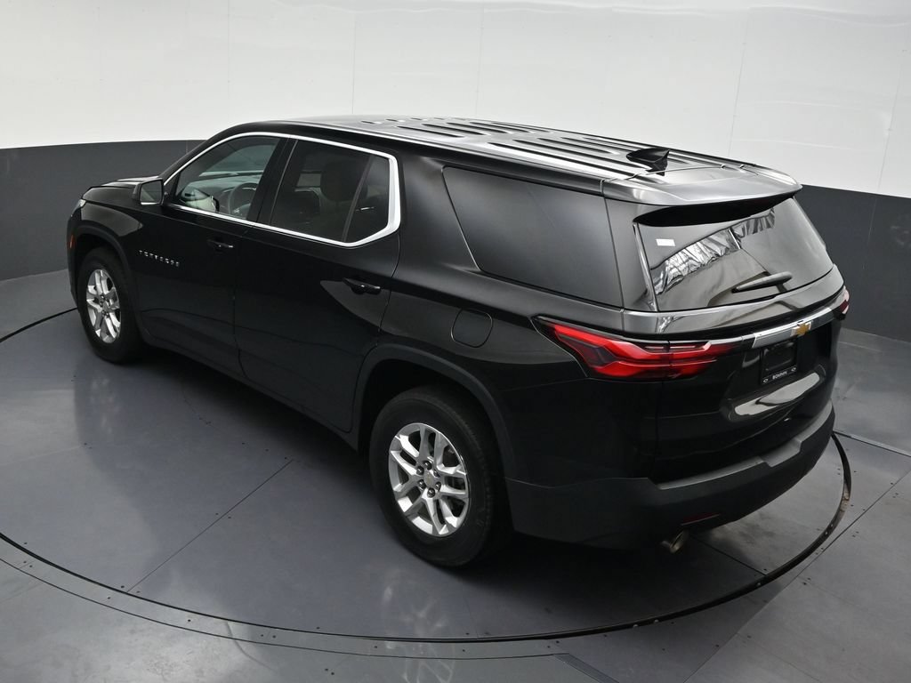 Used 2022 Chevrolet Traverse LS FWD image 15