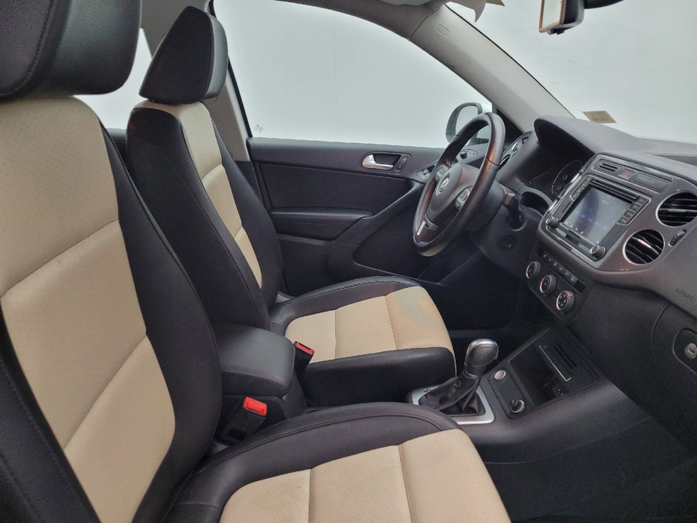 Used 2017 Volkswagen Tiguan S FWD image 21