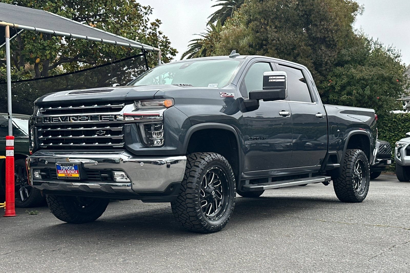 Used 2020 Chevrolet Silverado 2500 LTZ w/ LTZ Plus Package RWD image 8