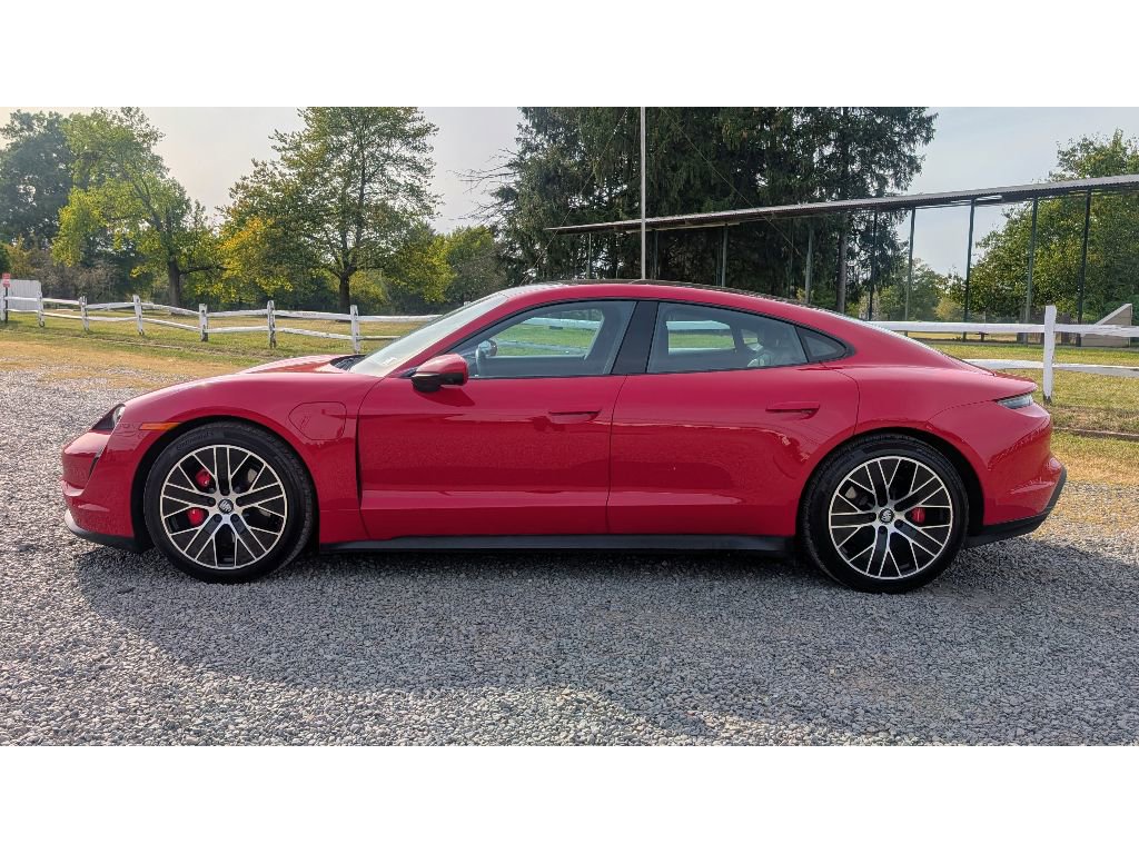 Used 2020 Porsche Taycan 4S image 4