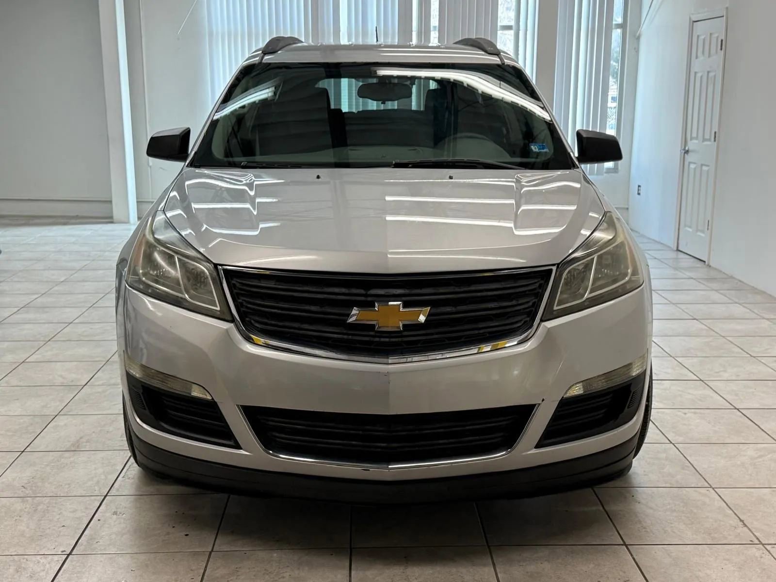 Used 2013 Chevrolet Traverse LS image 2