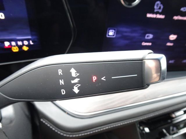 Used 2025 Chevrolet Tahoe LS RWD image 19