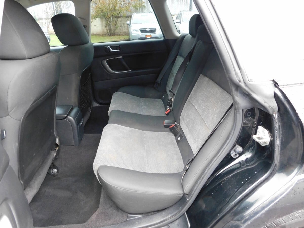 Used 2006 Subaru Outback 2.5i AWD/4WD image 6