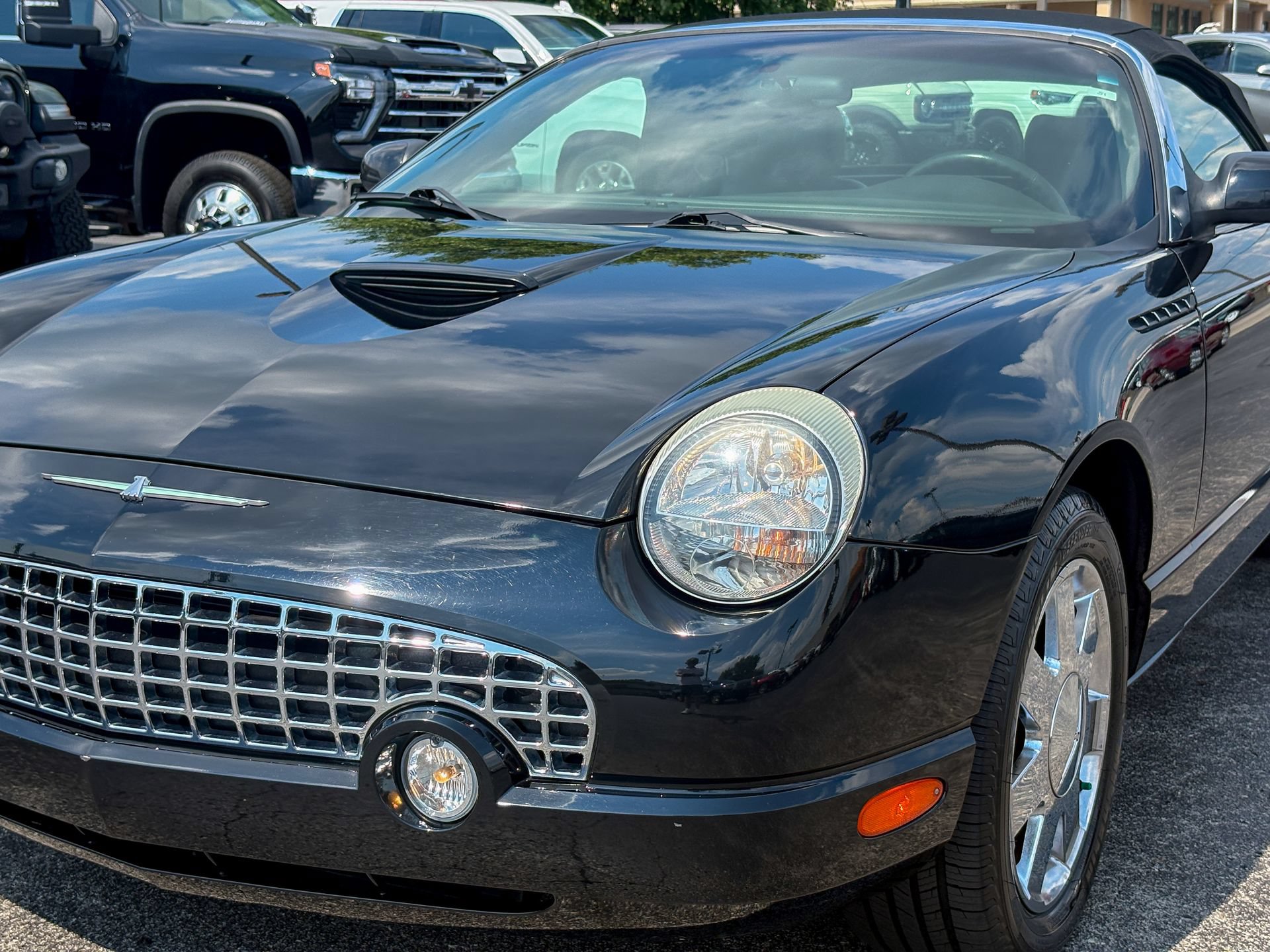 Used 2002 Ford Thunderbird RWD image 7