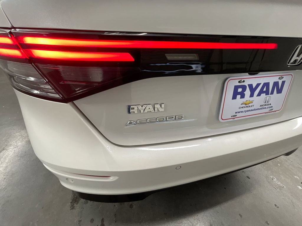 Used 2024 Honda Accord Touring image 32
