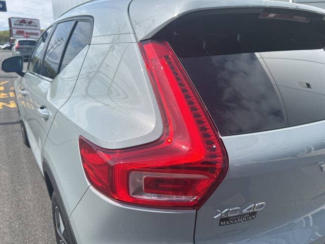 Certified 2025 Volvo XC40 B5 Plus AWD/4WD image 10