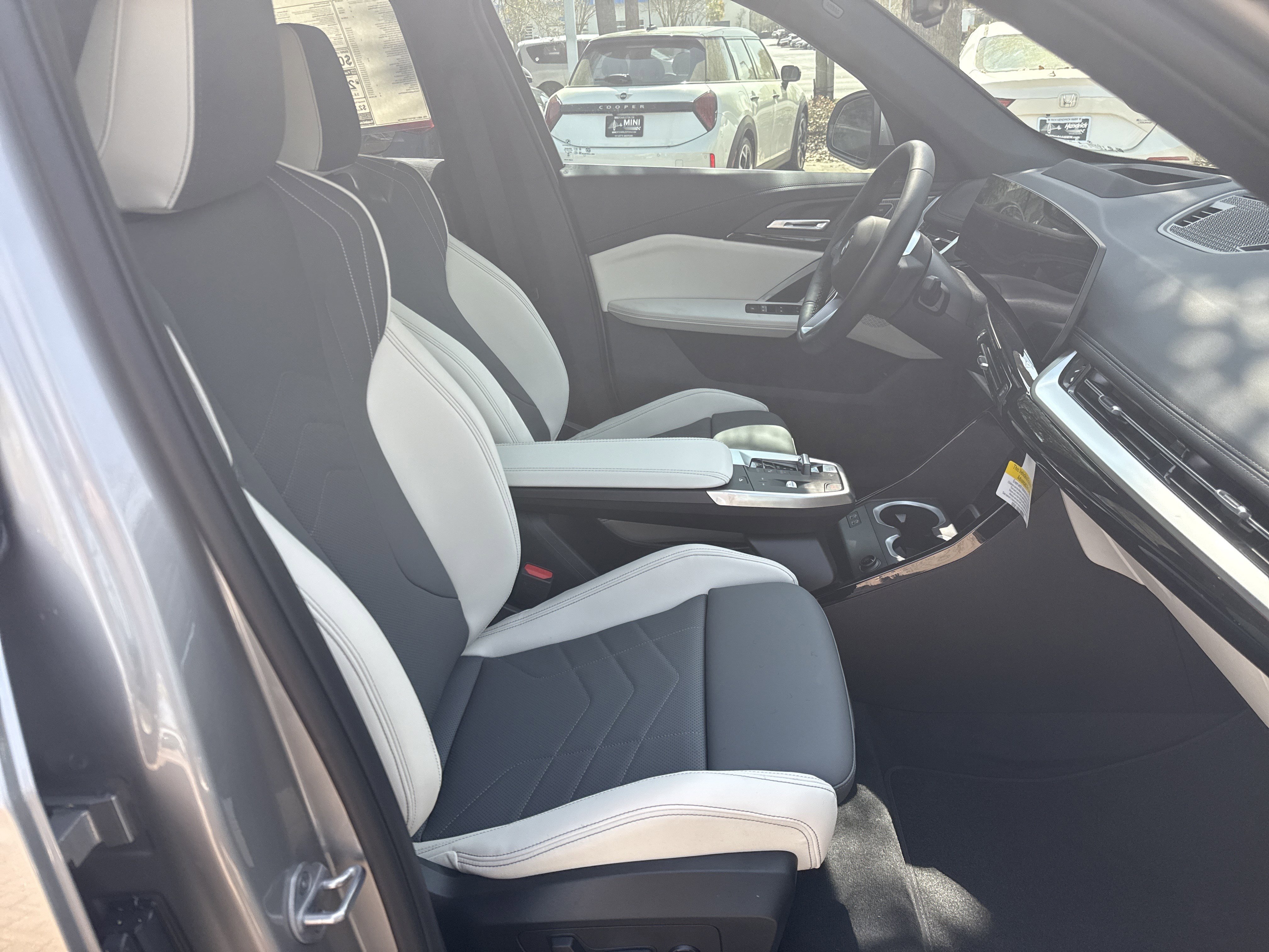 New 2026 BMW X1 xDrive28i w/ Technology Package image 15