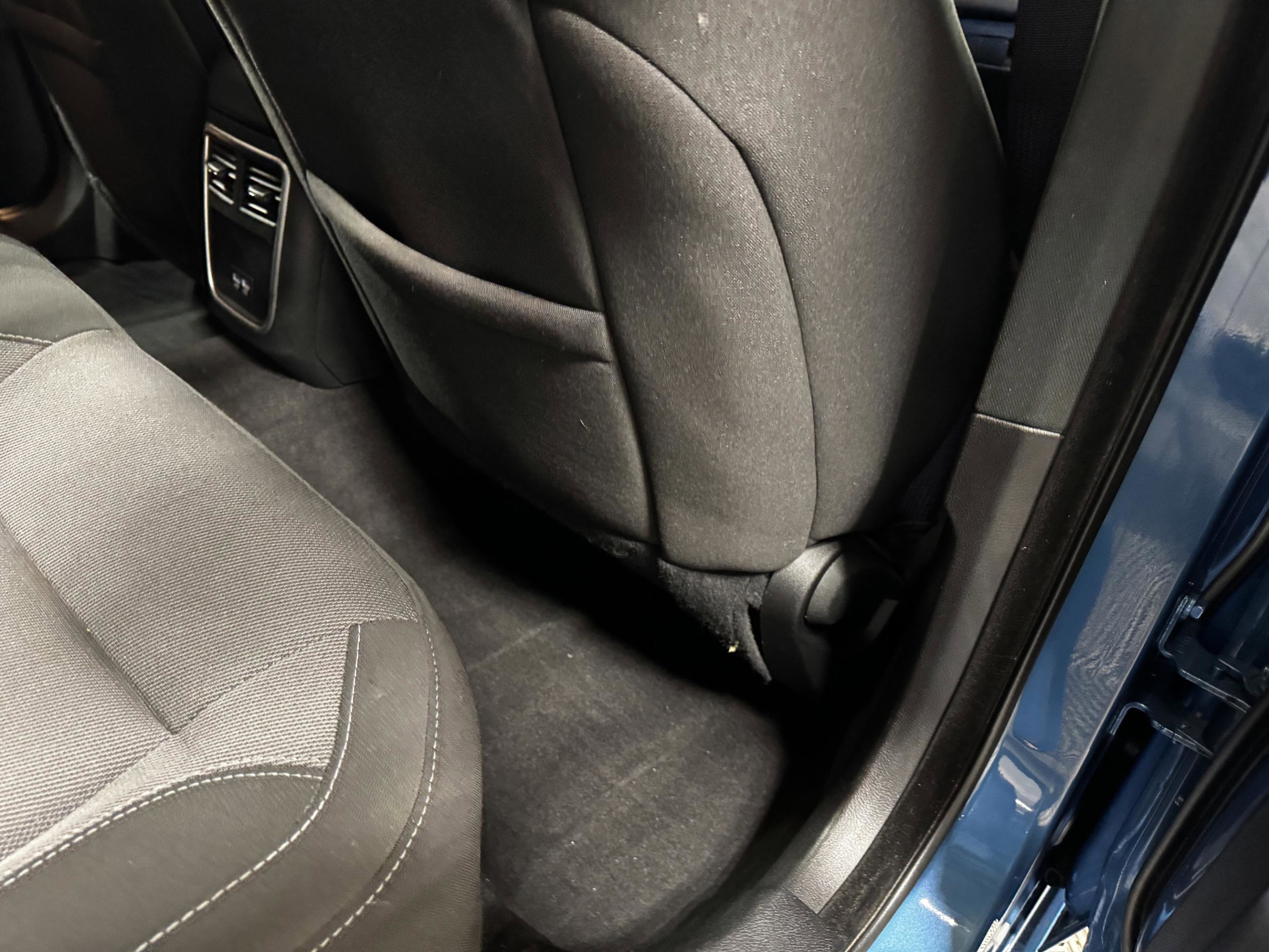 Used 2022 Dodge Charger SXT w/ Driver Convenience Group image 15