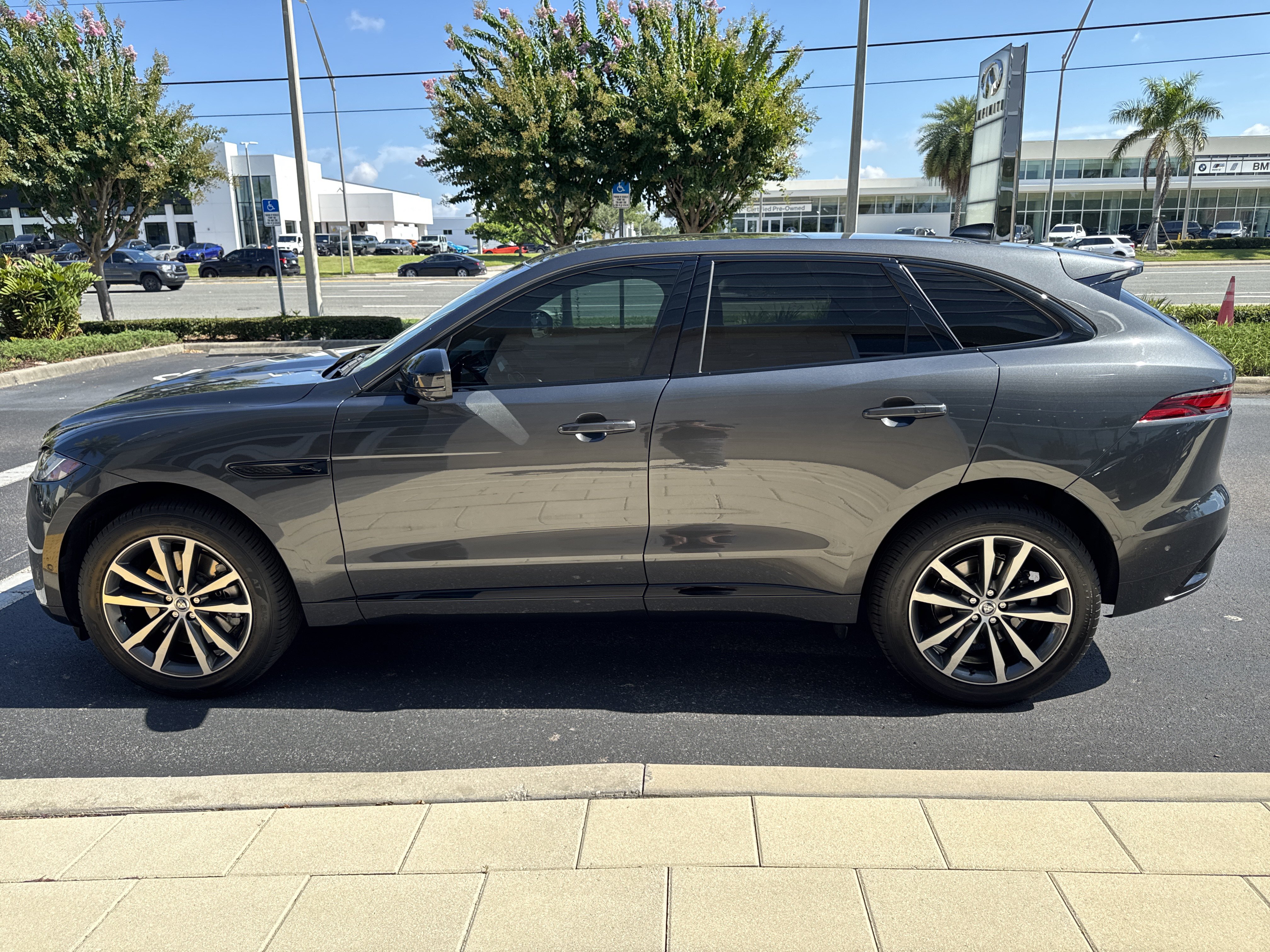 Used 2026 Jaguar F-PACE R-Dynamic S AWD/4WD image 7