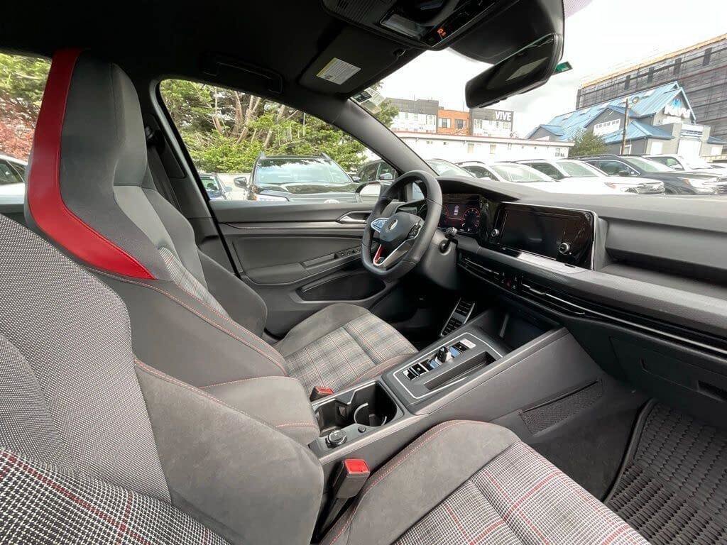 Used 2022 Volkswagen GTI S image 18