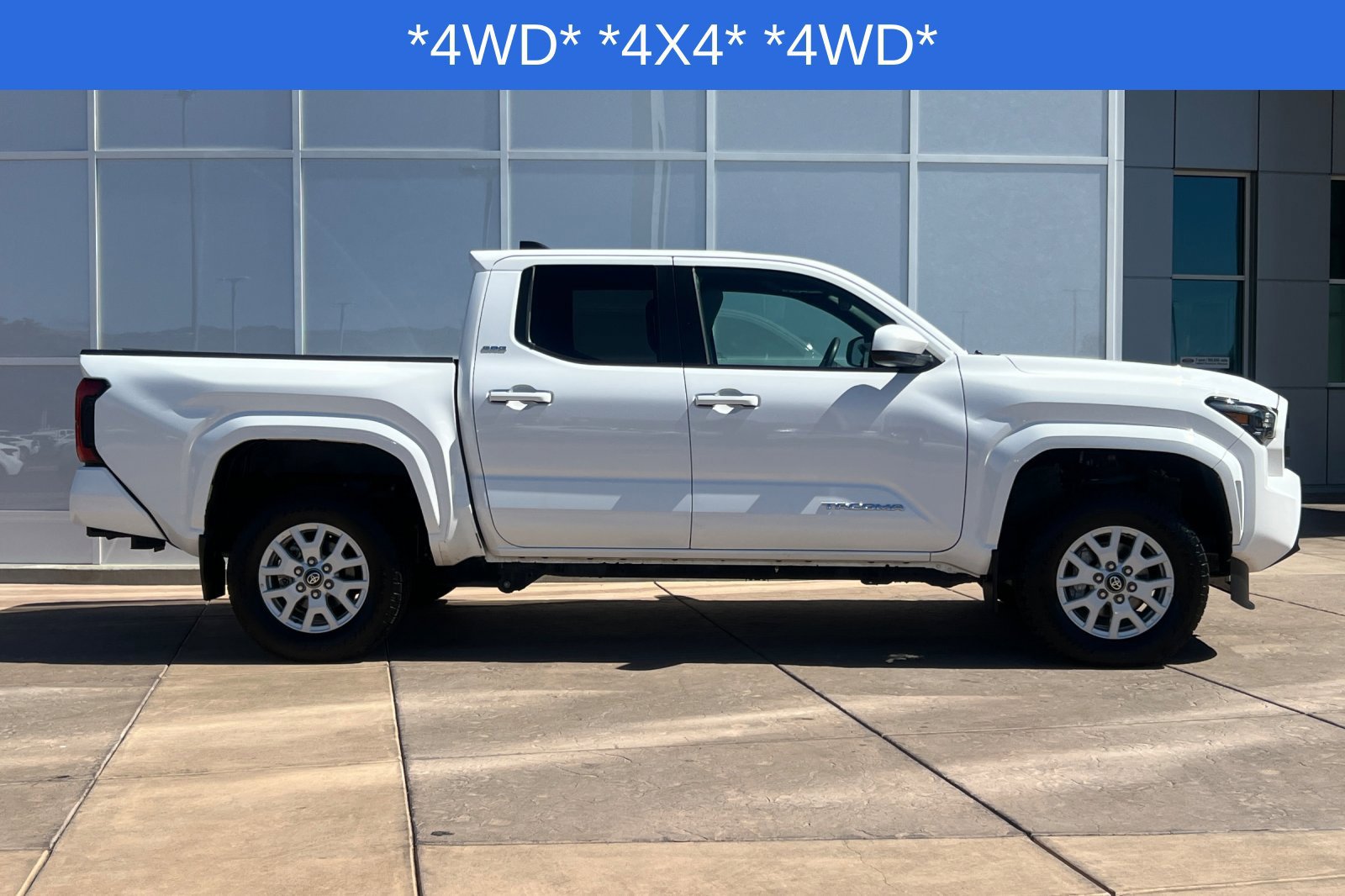 Certified 2024 Toyota Tacoma SR5 AWD/4WD image 3